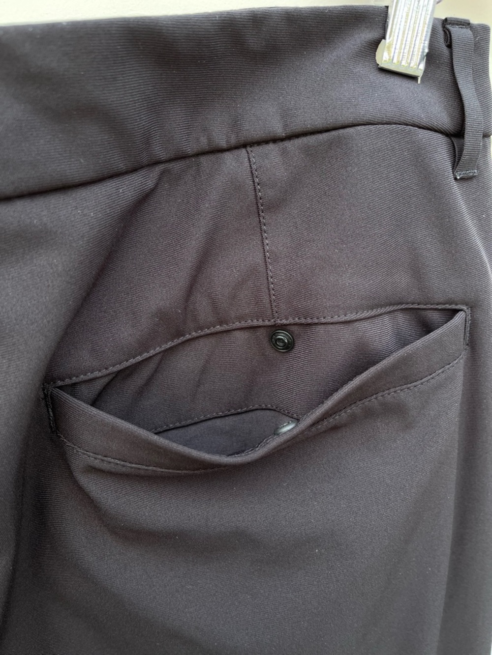 Lululemon ABC Classic Fit Pants Mens 33 Black 5 Pocket Flat Front Stretch - Picture 4 of 9
